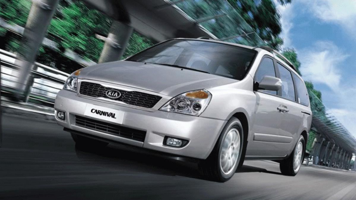 Kia Grand Carnival 2012